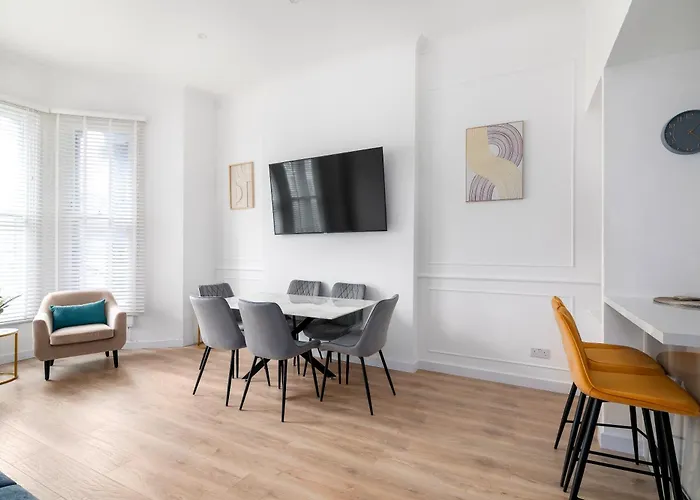 Luxury 2 Bed Flat In Notting Hill
